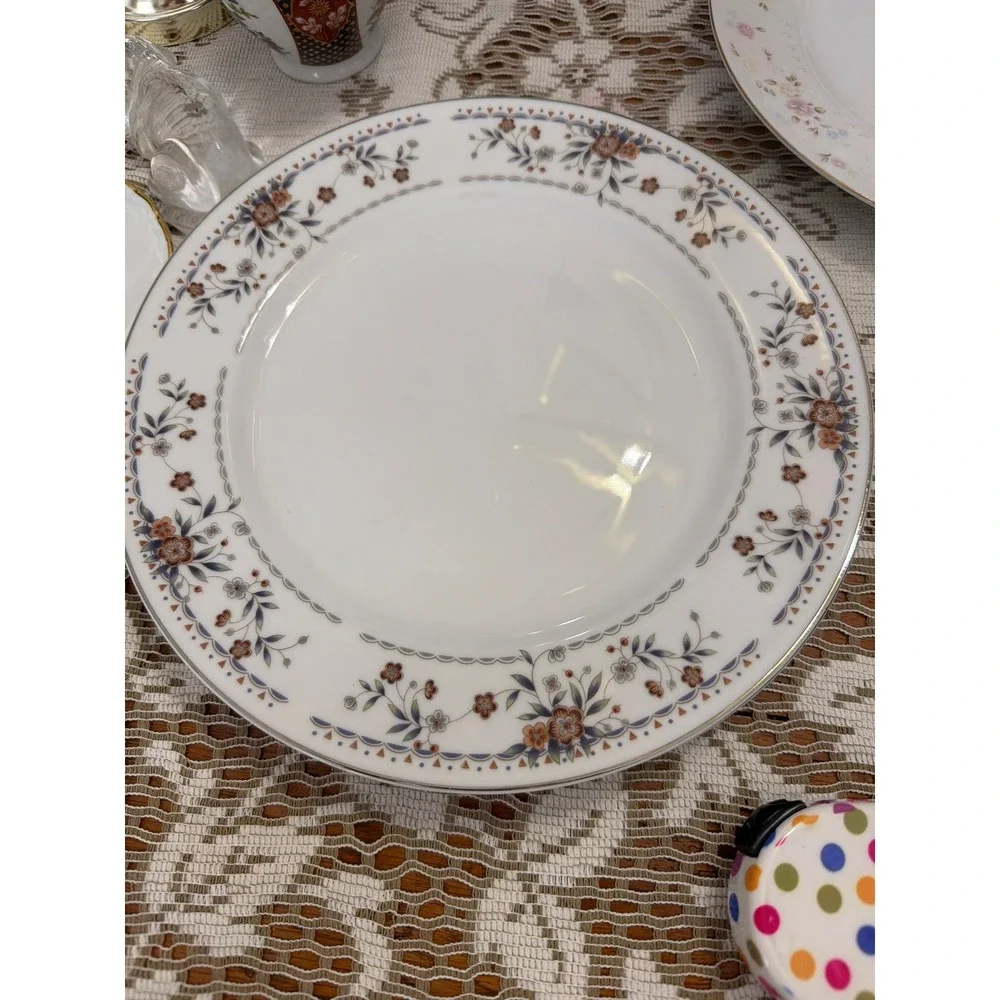 2 Claremont Fine Porcelain China Dinner Plate Japan Floral Vine Silver Rim White